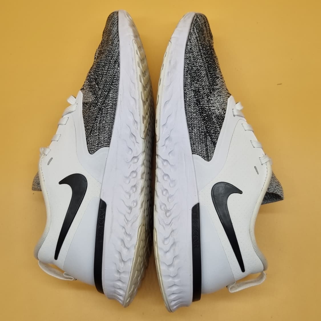 나이키 오딧세이 리액트2 플라이니트245 상품이미지4