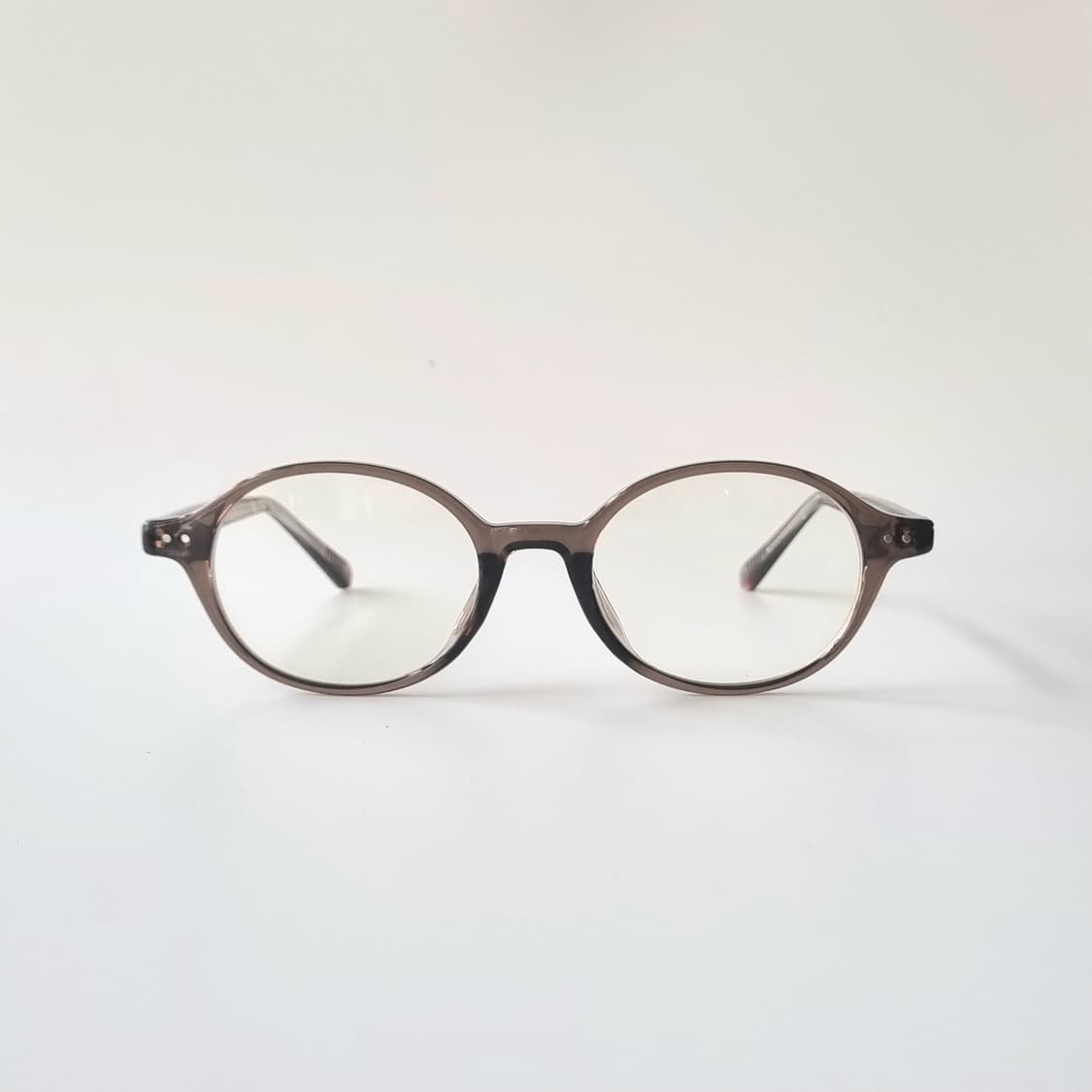 빈티지 타원형 레트로안구 뿔테 연브라운 안경테 상품이미지2