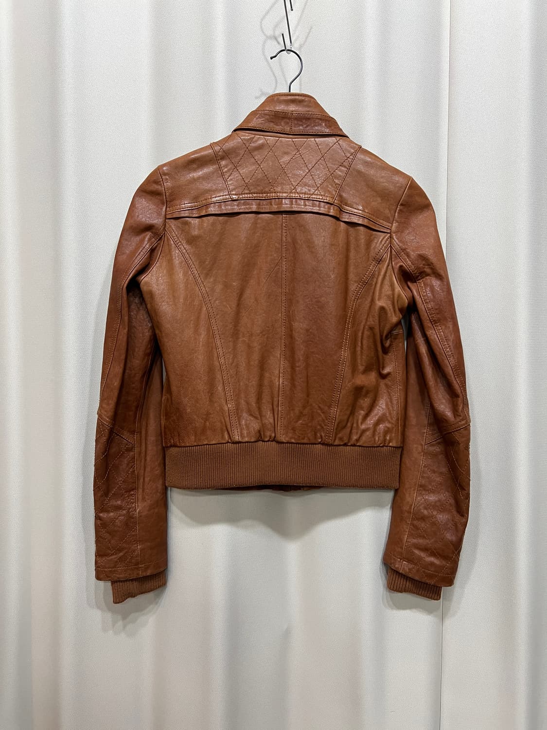 써스데이아일랜드 양가죽 레더자켓 상품이미지6