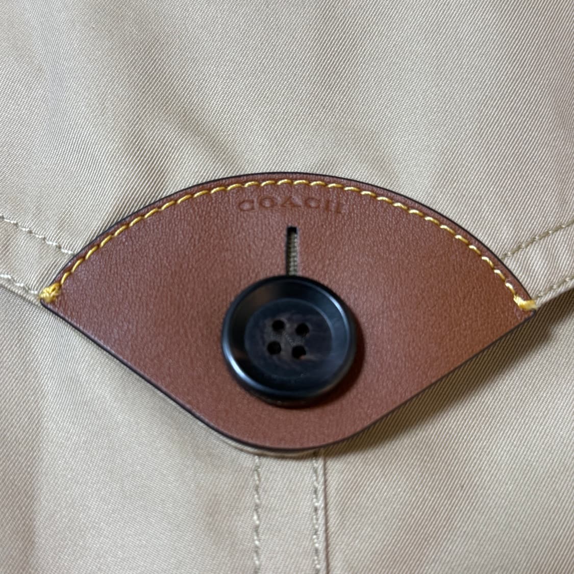 Coach 코치 시그니처 라펠 숏 트렌치코트 상품이미지8