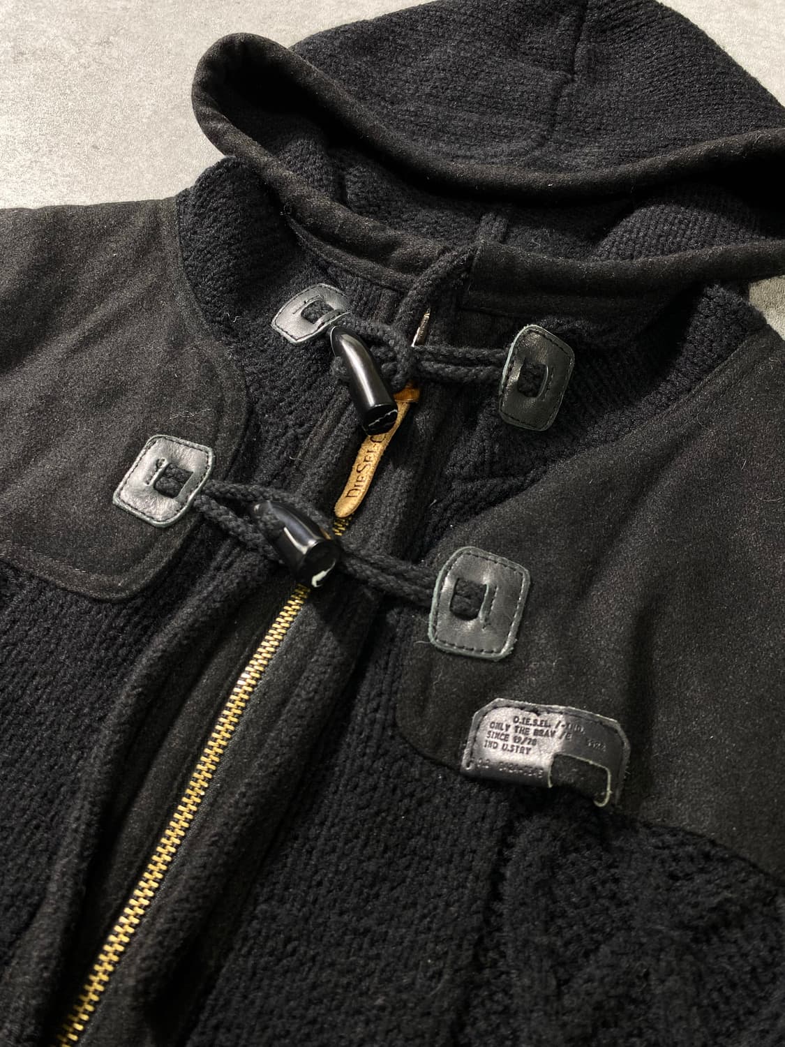 [M] Diesel 디젤 블랙 더플 후드 니트집업 자켓 상품이미지3