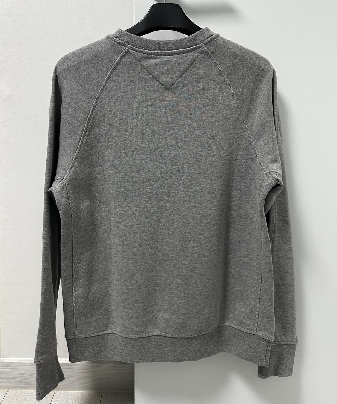 엠블럼 스웨트셔츠 상품이미지3