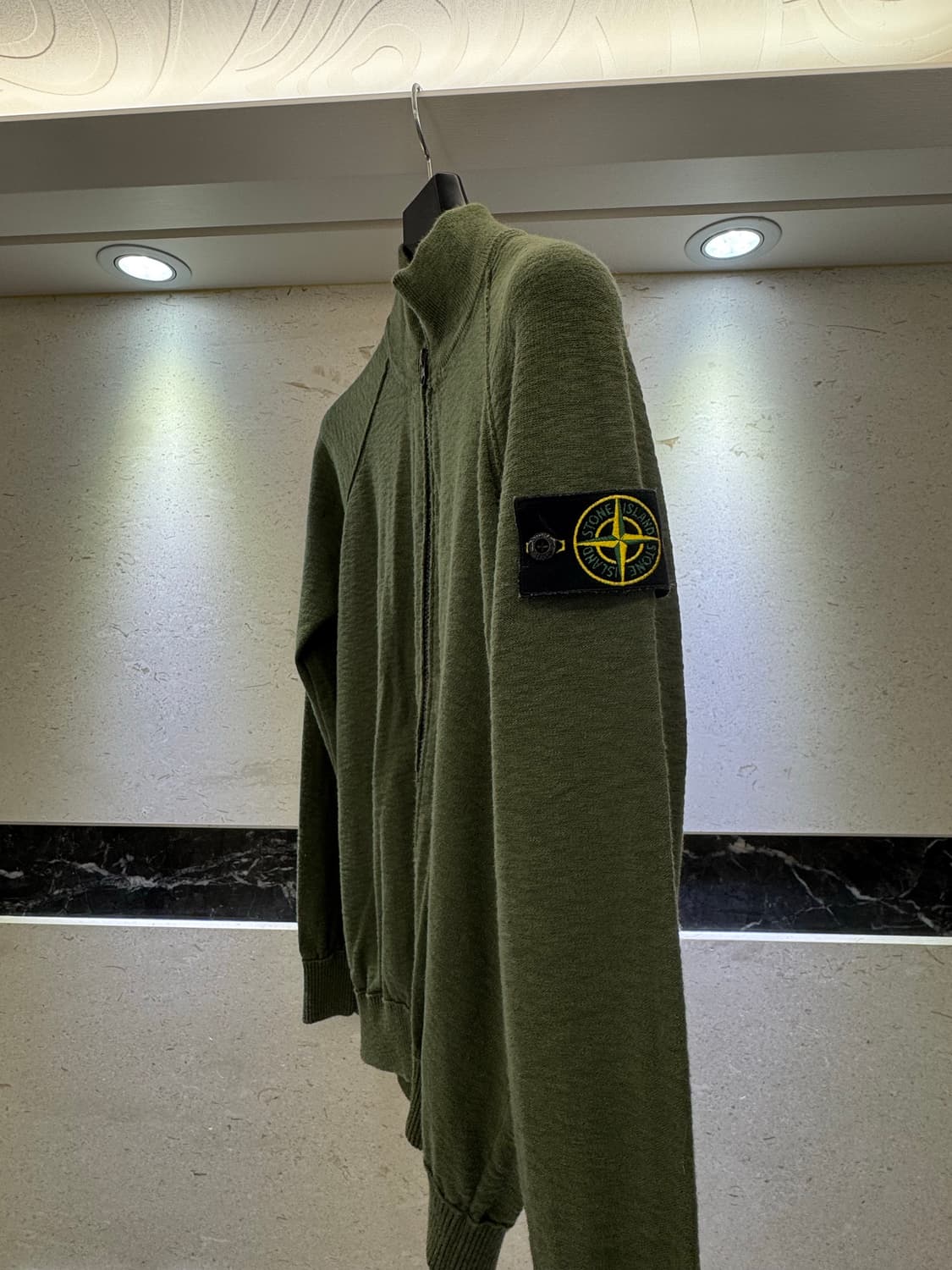 스톤 아일랜드 니트 집업 s 상품이미지3