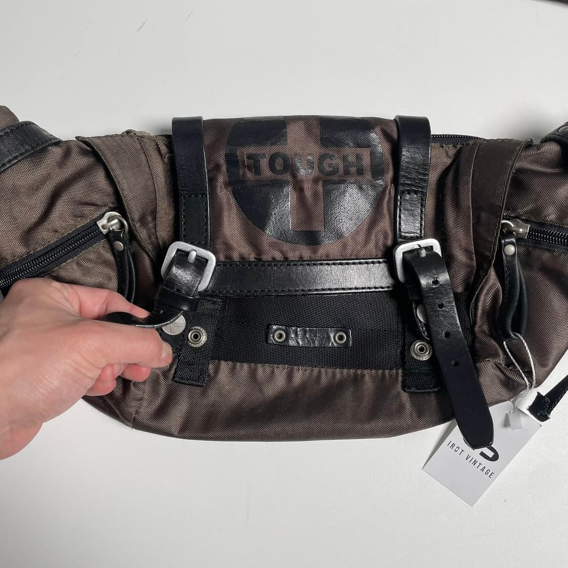 Tough jeansmith 크로스 패턴 크로스백 상품이미지3