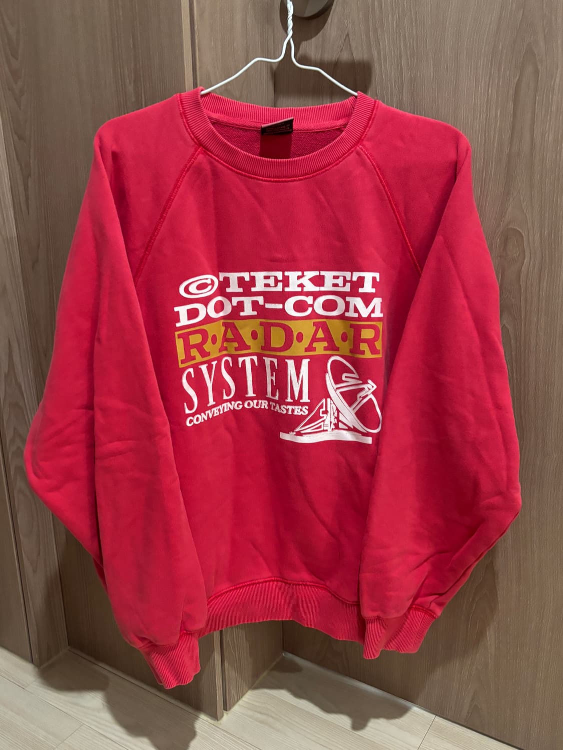 테켓 Radar Regular Sweatshirt Red 상품이미지3