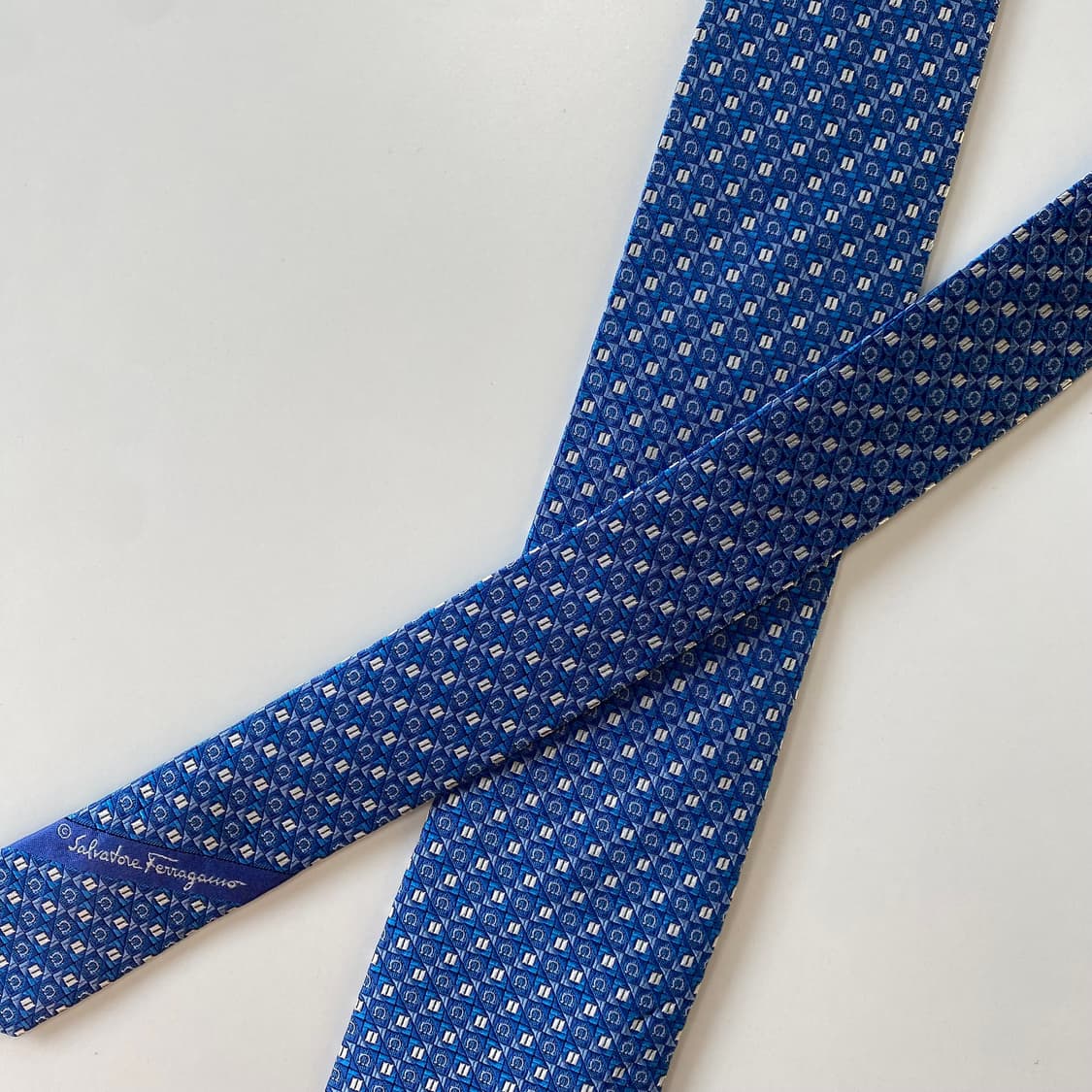 새상품급 페레가모(Ferragamo) 모노그램 명품 정품 넥타이7.8cm 상품이미지4