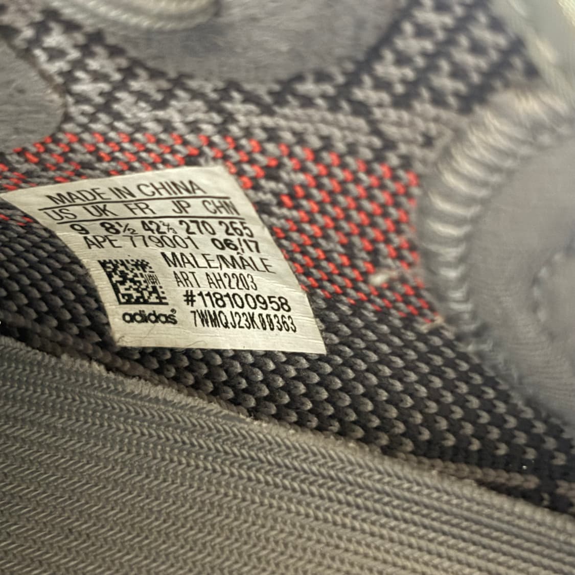 이지부스트 350 V2 벨루가 270  상품이미지8