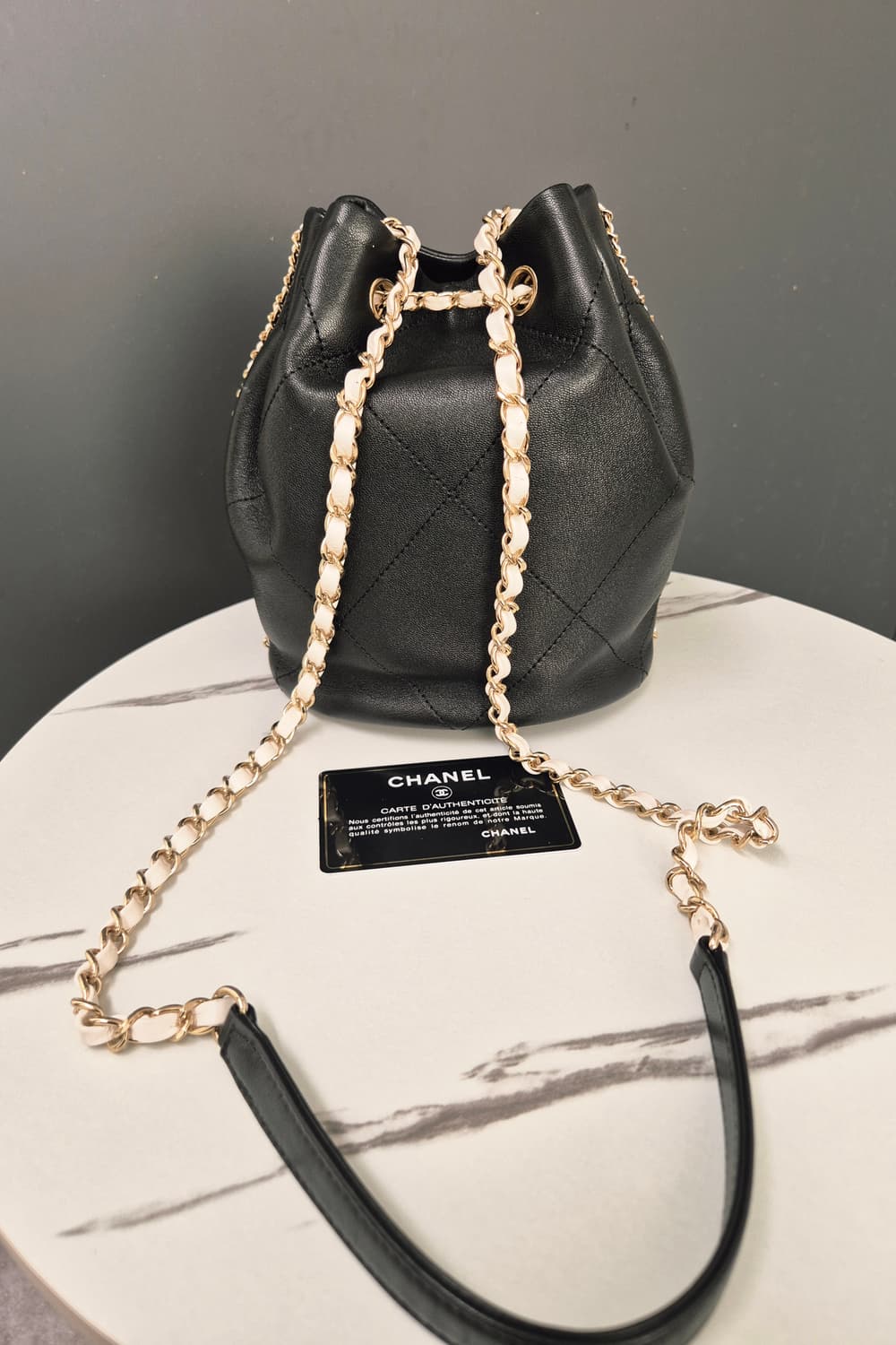 샤넬 드로스트링 체인 버킷백 상품이미지5