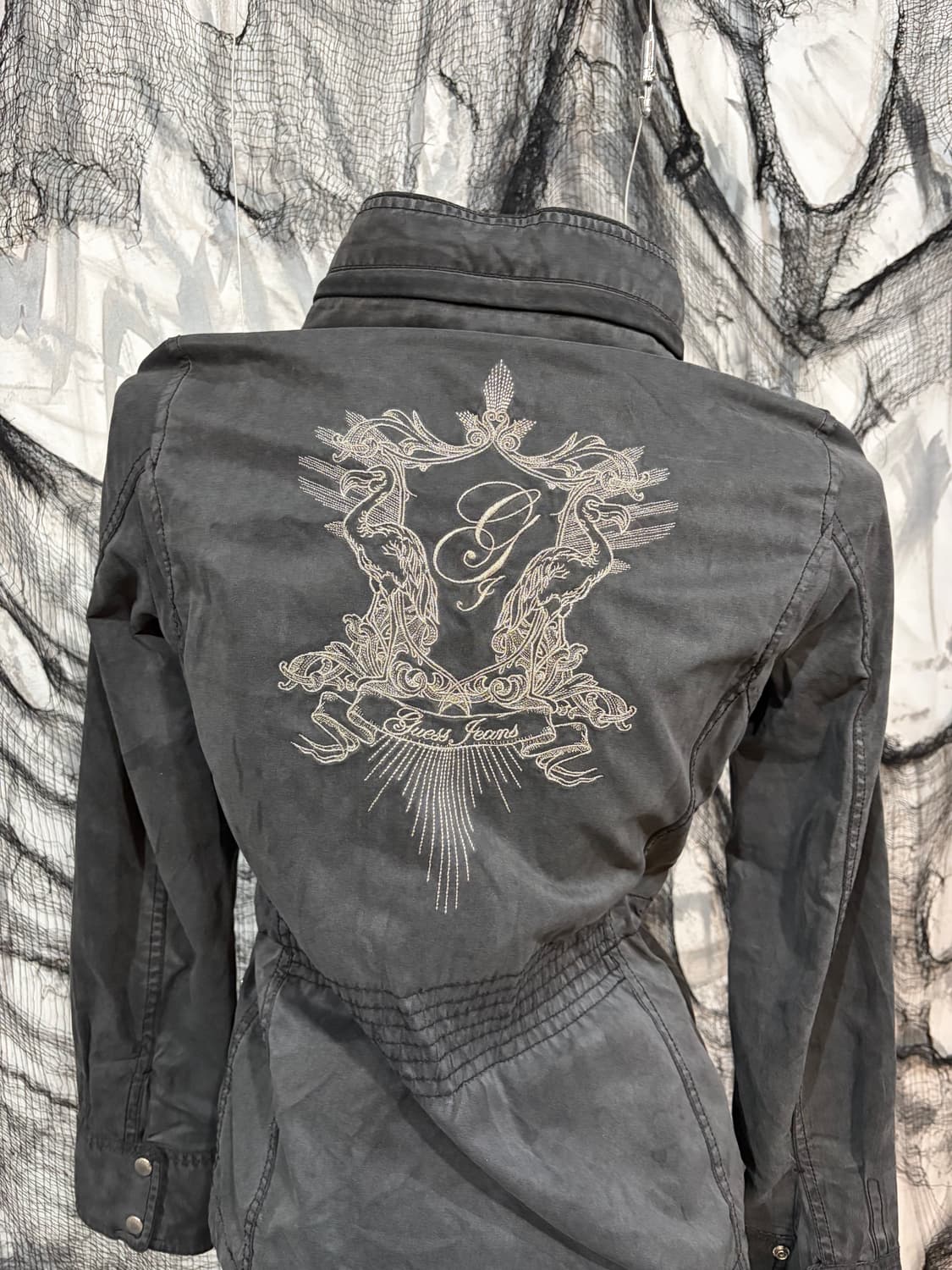 guess shirring back embroidery jacket 상품이미지9