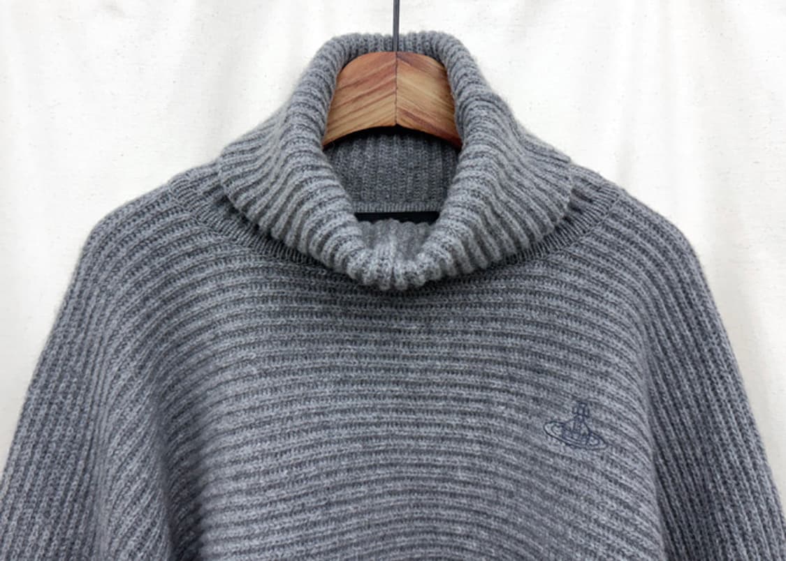 비비안웨스트우드 앵글로마니아 터틀넥 니트 케이프 상품이미지2