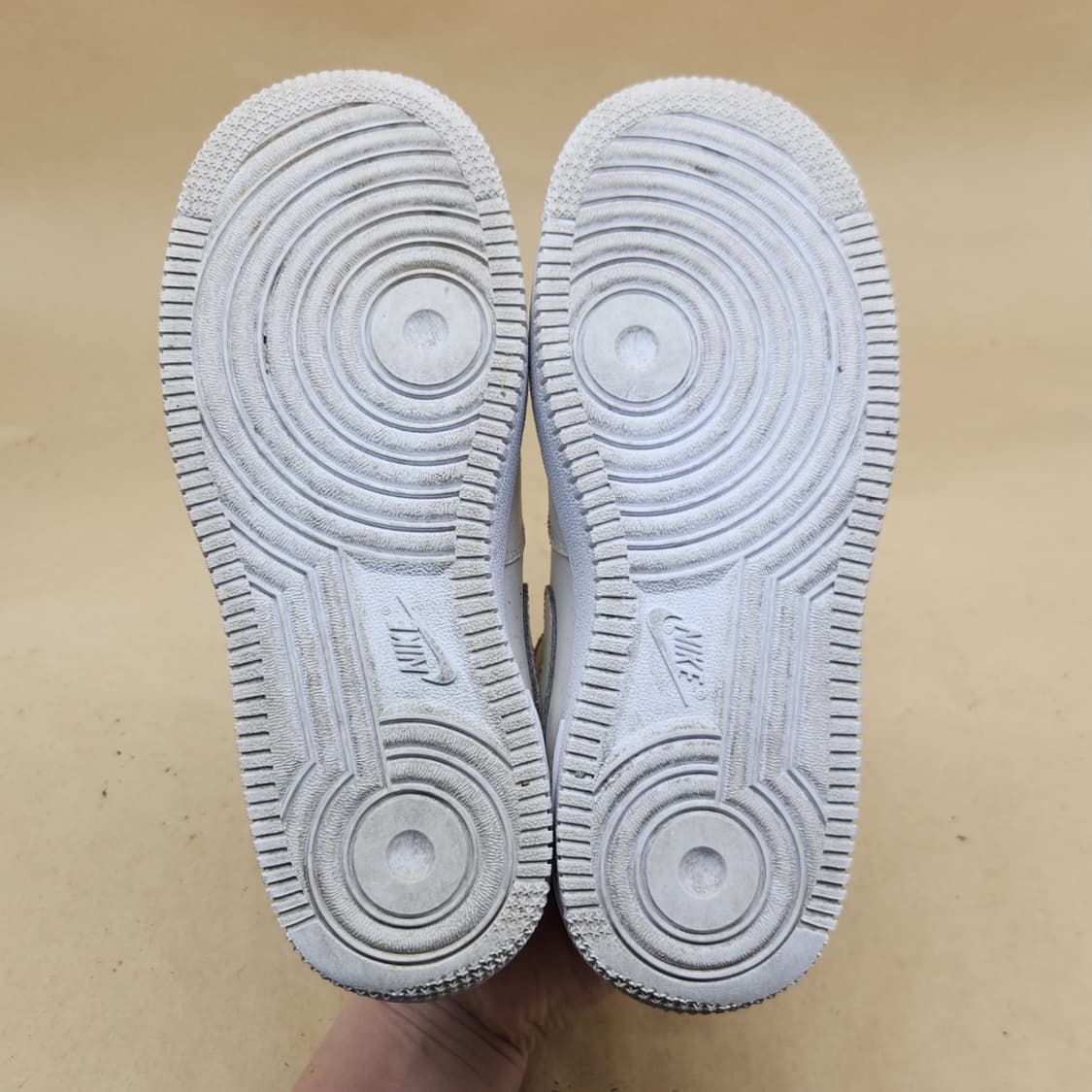 나이키 에어포스1 미드 운동화 220 상품이미지4