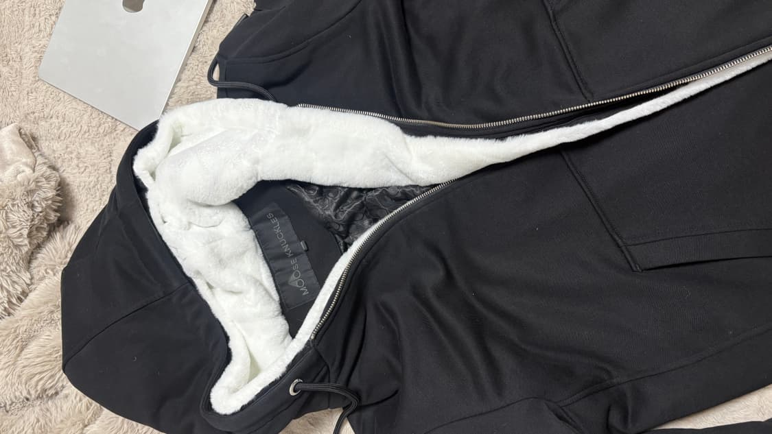 무스너클 버니스웨터 상품이미지1