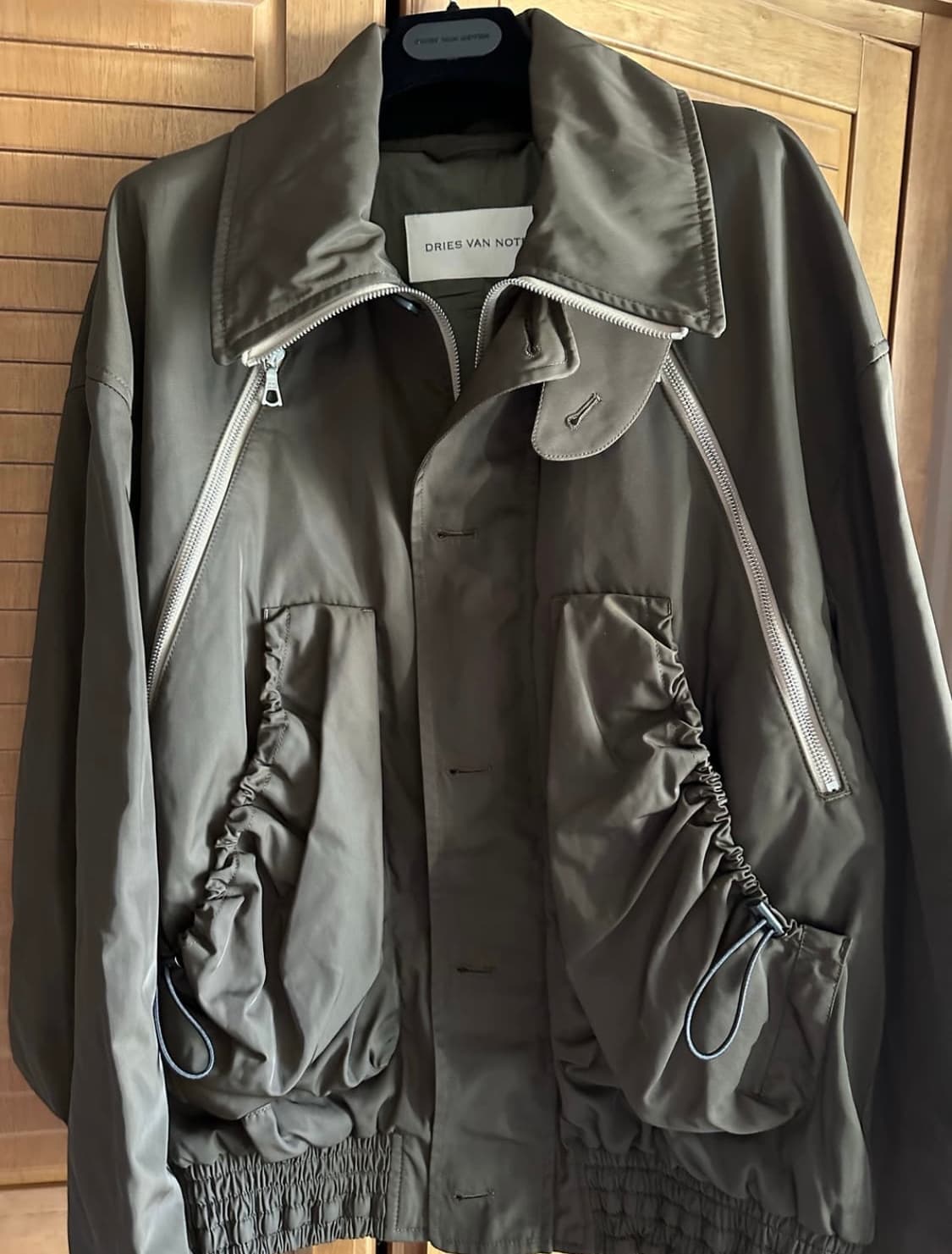 새상품) 24ss 드리스 반 노튼 반본 테크니컬 봄버 자켓 L 상품이미지2