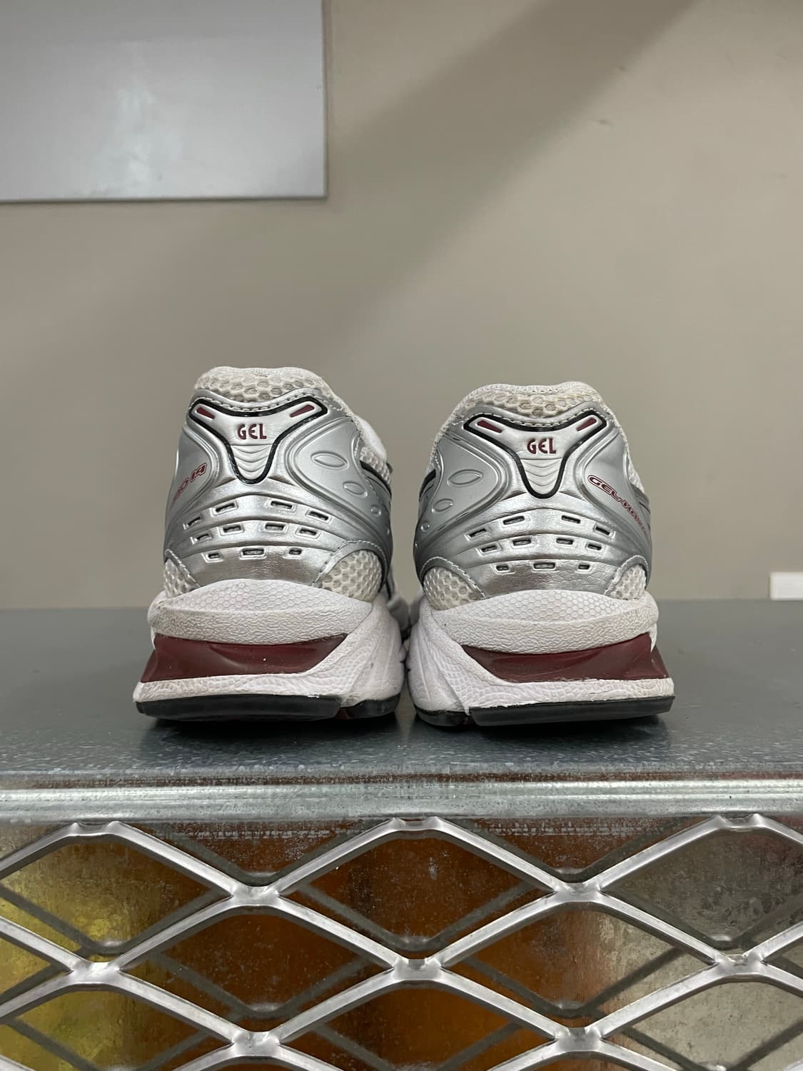 아식스 젤 카야노 14 화이트 퓨어 실버 레드 240 상품이미지3