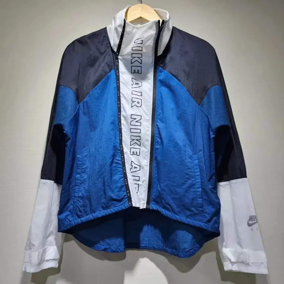 나이키 에어 우먼스 런닝 바람막이 자켓 ~66 상품이미지2