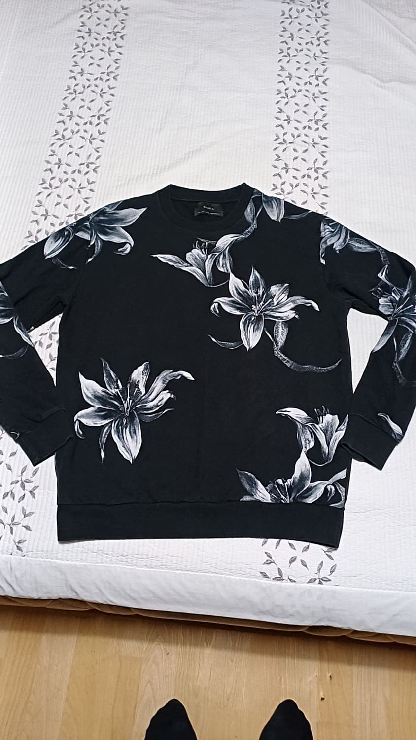 자라 플라워맨투맨 105 가슴58 기장70 상품이미지1