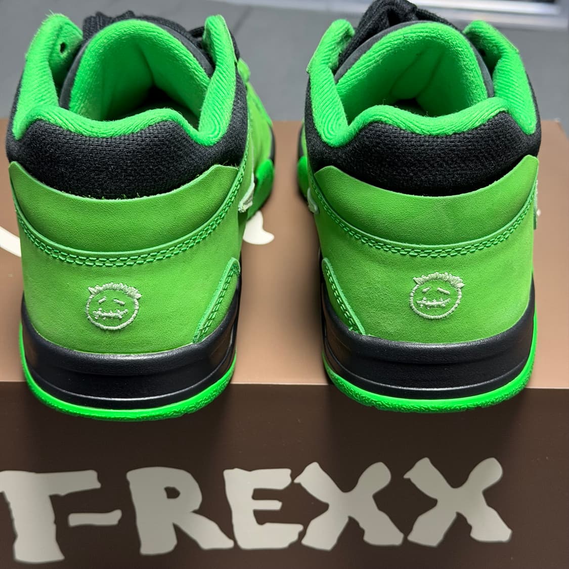 [260] 트래비스 스캇 T-렉스 그린 스파크(점프맨잭 티렉스) 상품이미지7