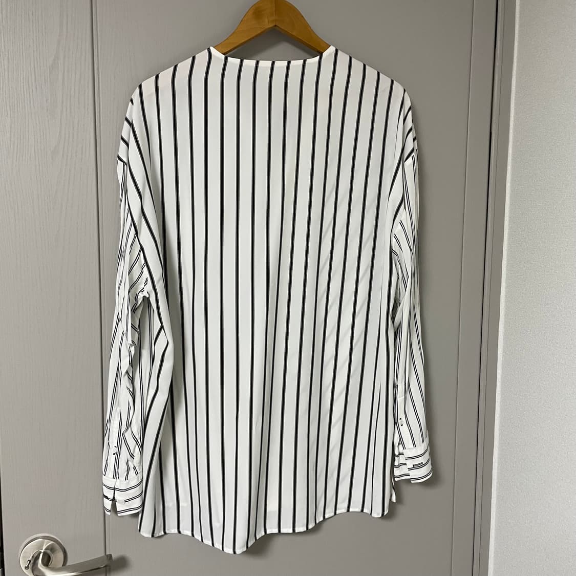 시스템옴므 브이넥 스트라이프 셔츠(오버핏) 상품이미지4