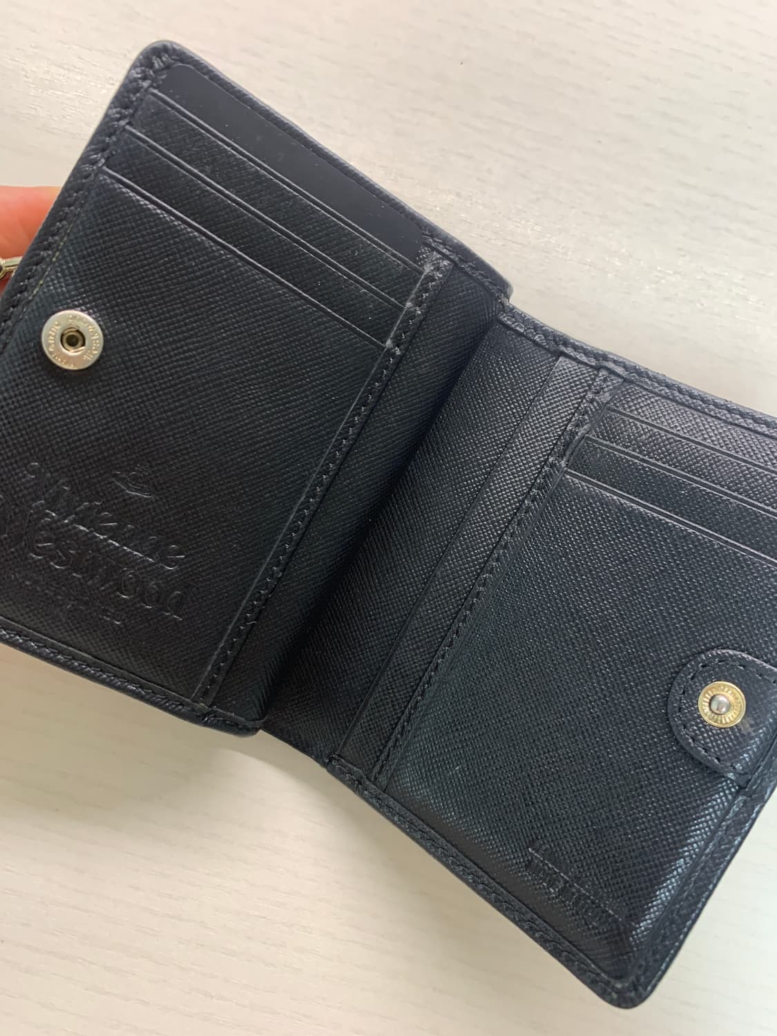 비비안웨스트우드 사피아노 골드 반지갑 상품이미지2