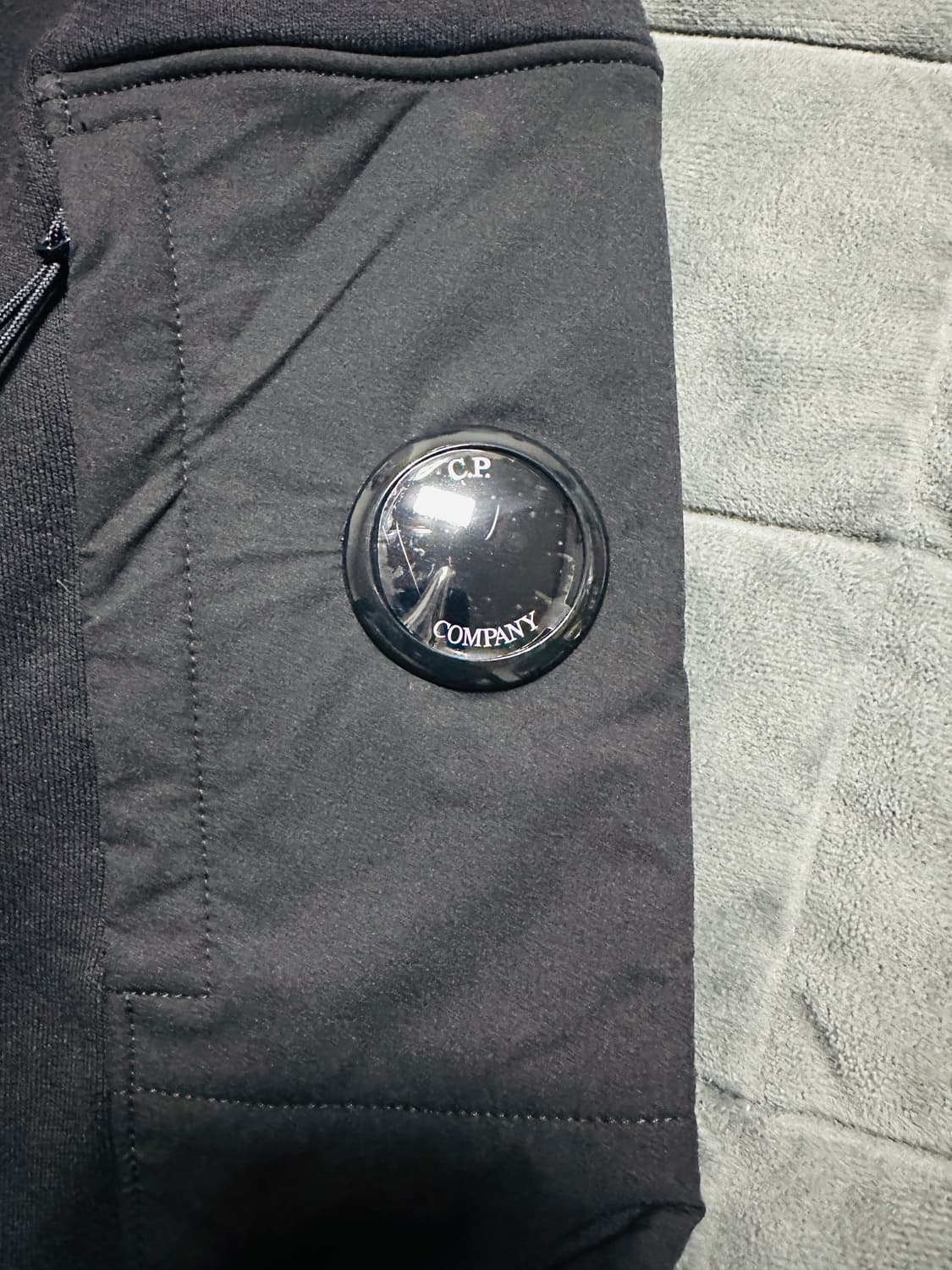 [L] CP컴퍼니 디아고날 렌즈 쉘 코튼 후드 집업 블랙 상품이미지7