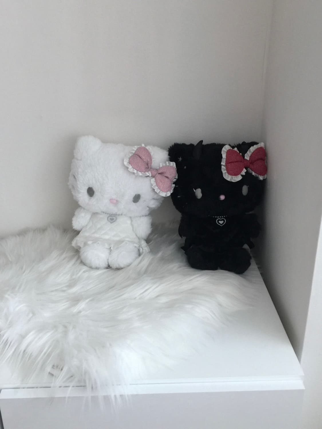 산리오 헬로키티 천사악마 시리즈 누이구루미 상품이미지1