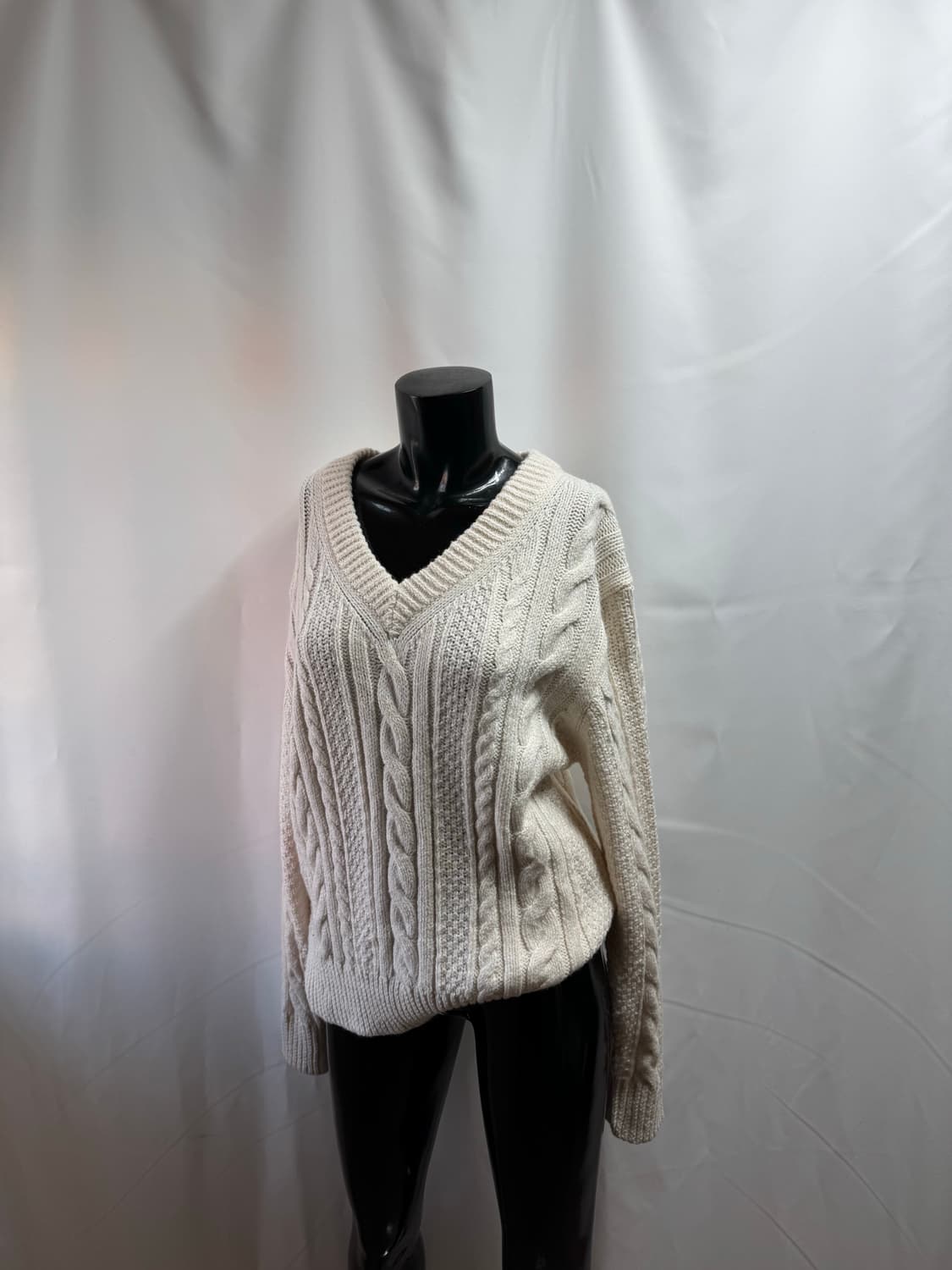 jwandercon uniqlo / jw앤더슨 유니클로 브이넥 꽈배기 니 상품이미지1