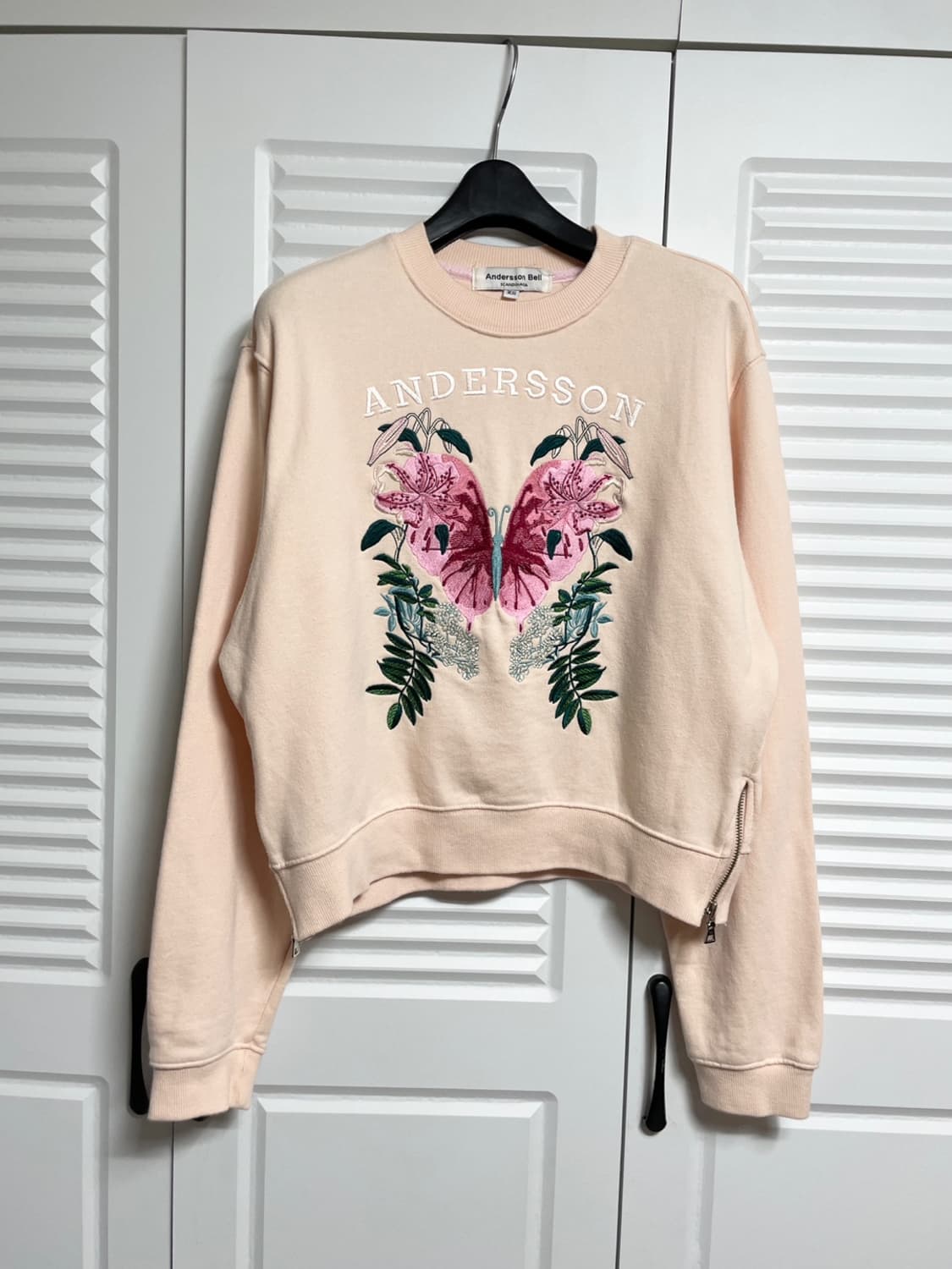 앤더슨벨 맨투맨 티셔츠 상품이미지1