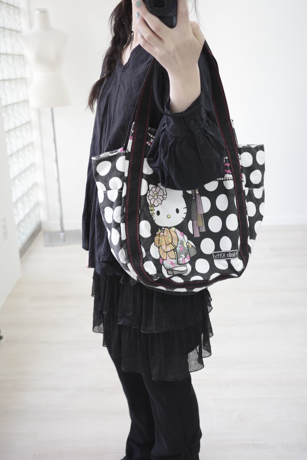 레어 헬로키티 Hello Kitty × AMONNLISA dot bag 상품이미지8