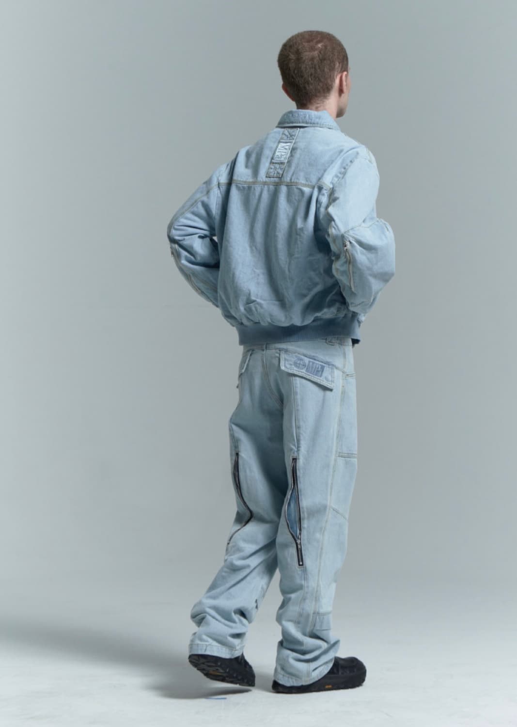 [L] 플라스틱프로덕트 웨이브 지퍼 데님 팬츠 (라이트 블루) 상품이미지1