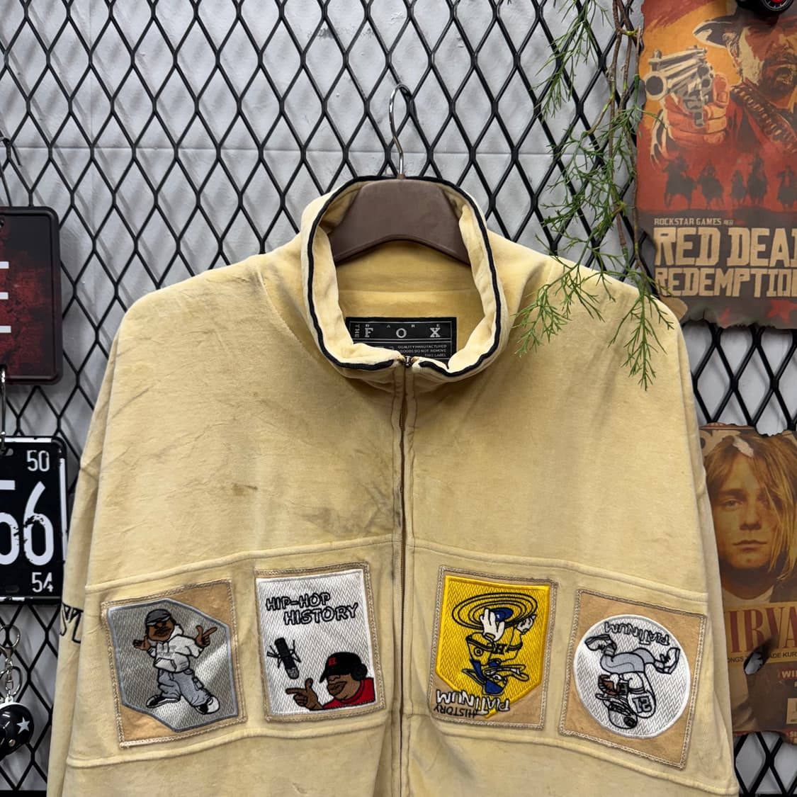 90s 빈티지 올드스쿨 벨벳 트랙자켓 전면 패치 디테일 옐로 상품이미지3