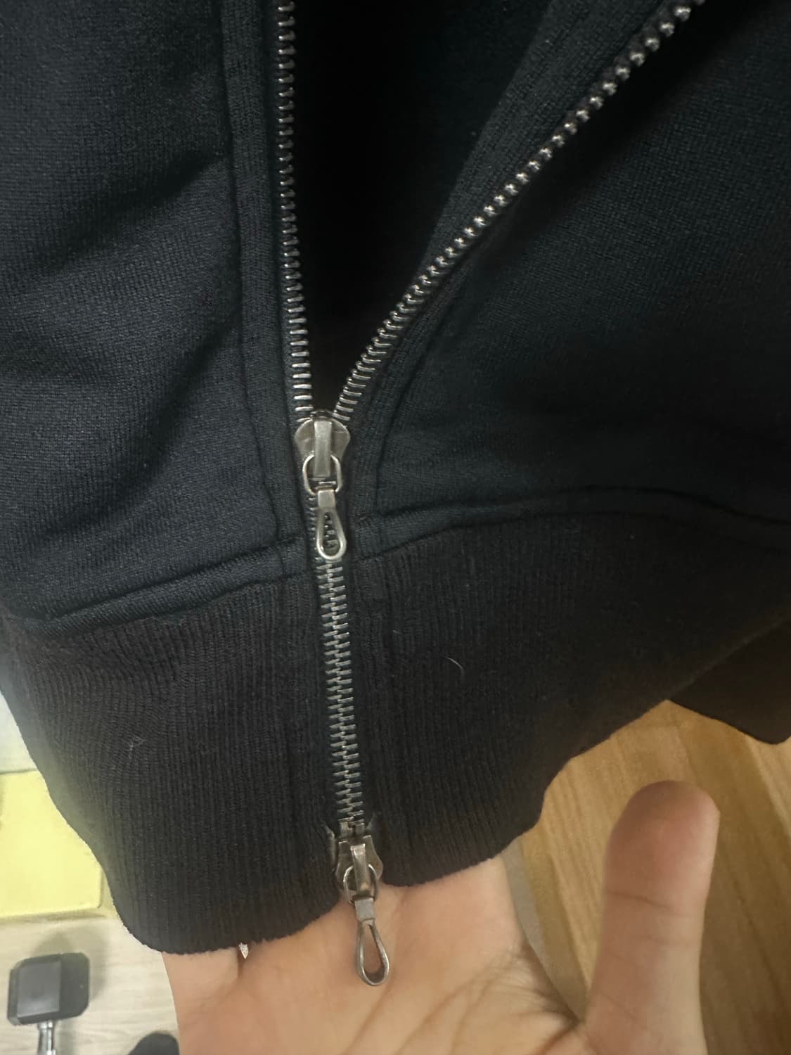 카즈유키 쿠마가이 어태치먼트 사선 후드 집업 S 상품이미지5