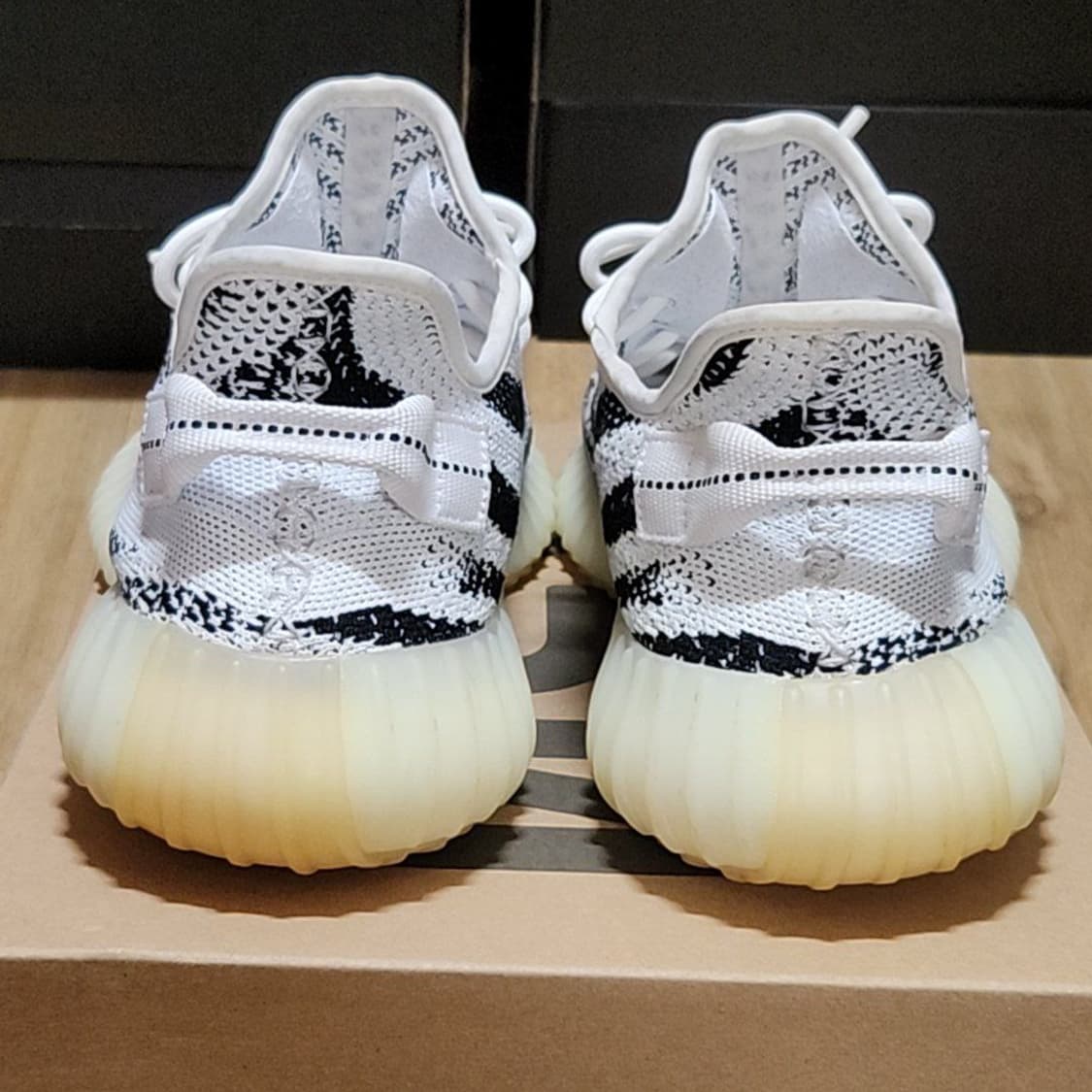 아디다스 275 이지부스트 지브라 상품이미지5