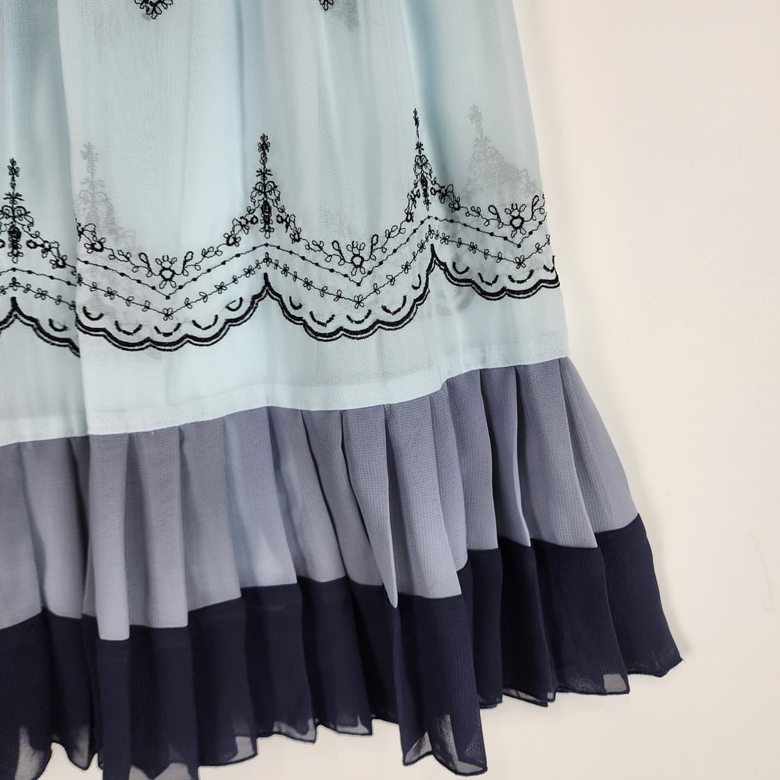 Axes femme 자수 플리츠 스커트 상품이미지2