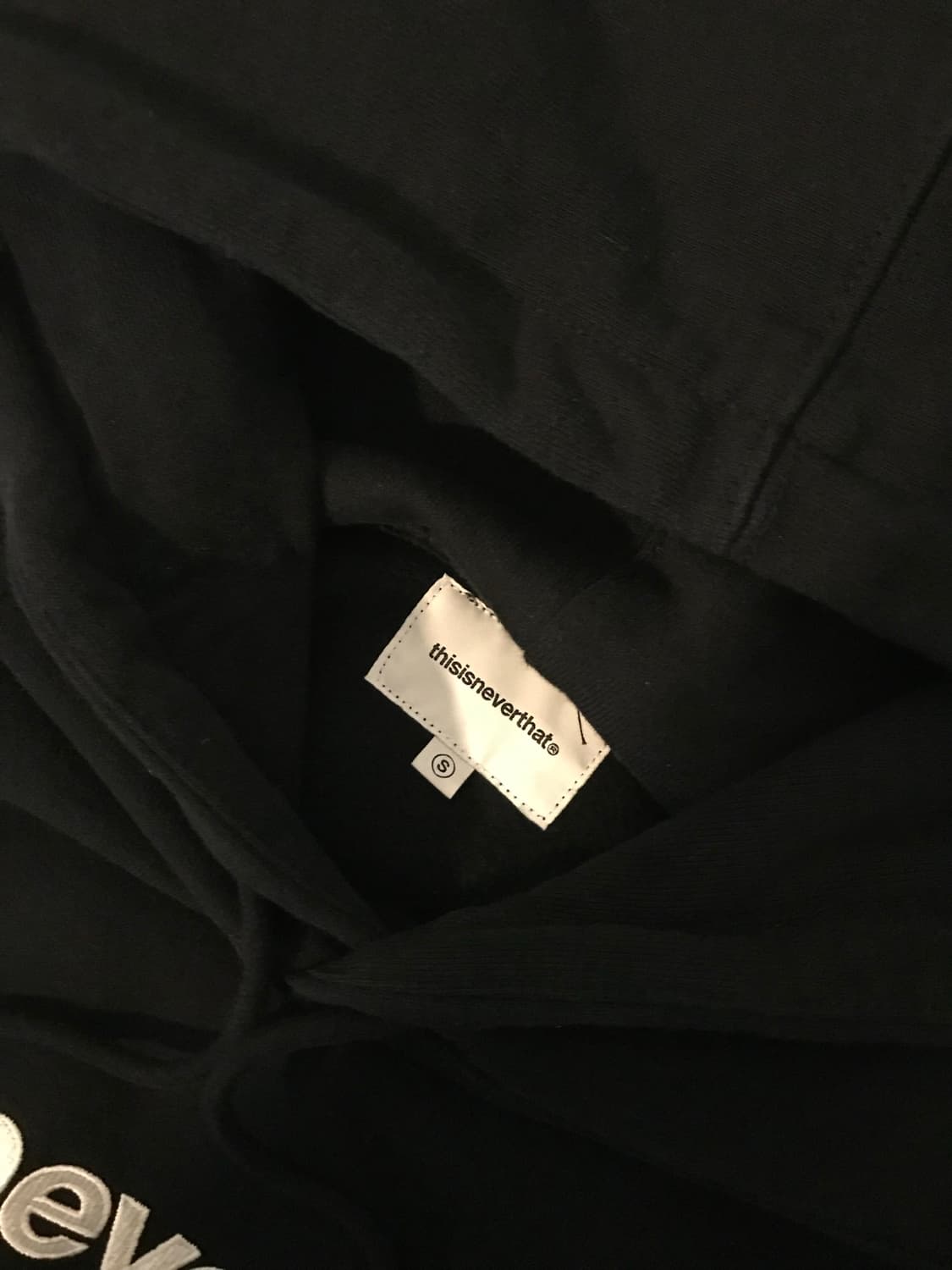 디스이즈네버댓 T-Logo Hoodie Black 상품이미지3