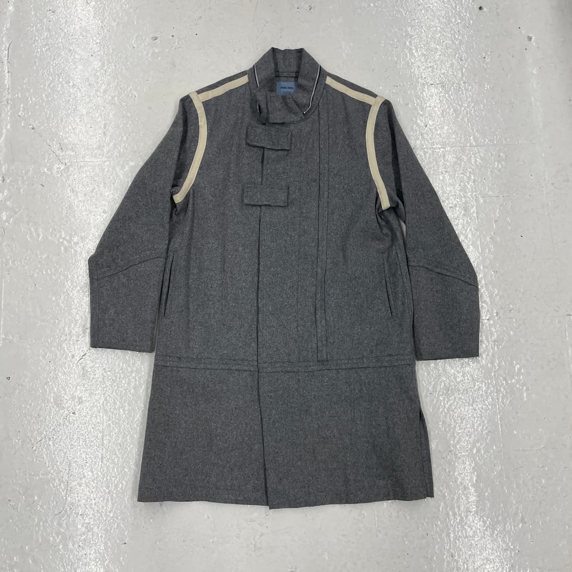 Double shock 라인 디테일 하이넥 울 코트 상품이미지3