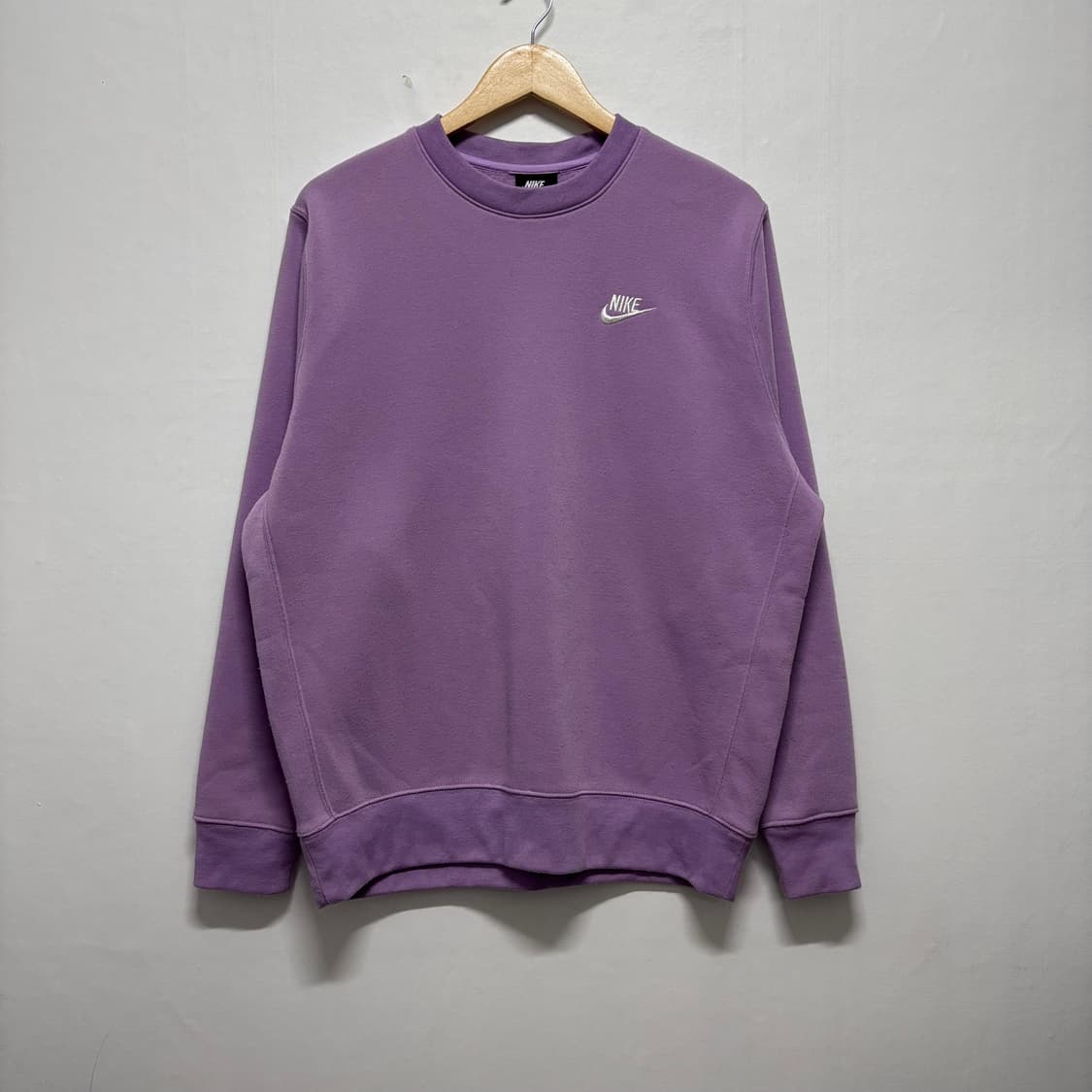 나이키 라벤더 스우시 맨투맨 상품이미지1