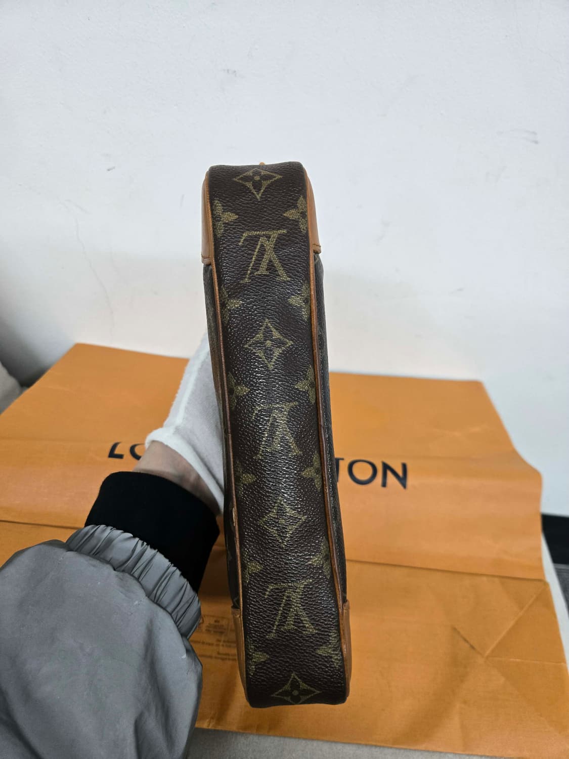 [보증서 정품] 루이비통 말리 드래곤 클러치백 상품이미지2