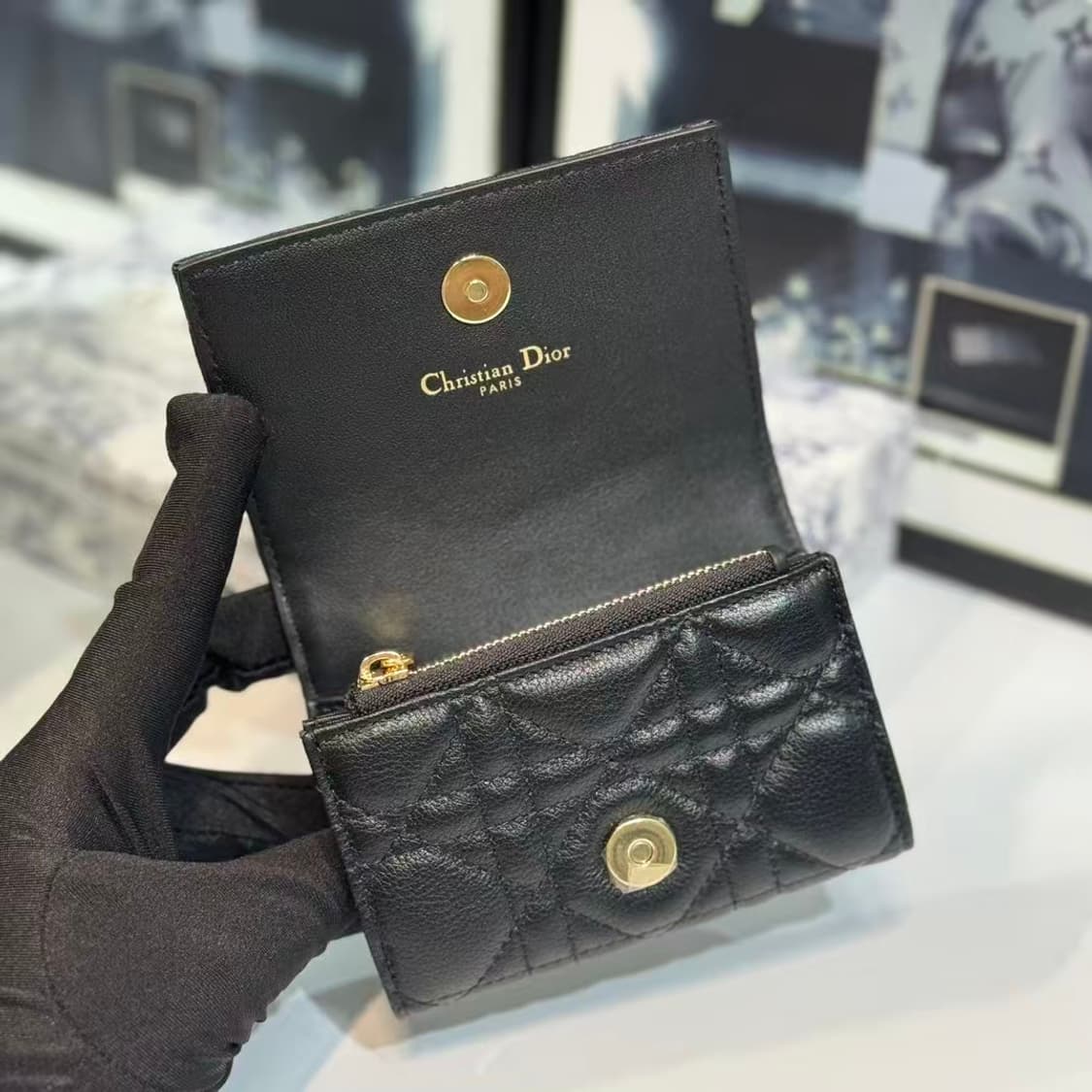 디올 카로 XS 지갑 서플 까나쥬 카프스킨 블랙 상품이미지4