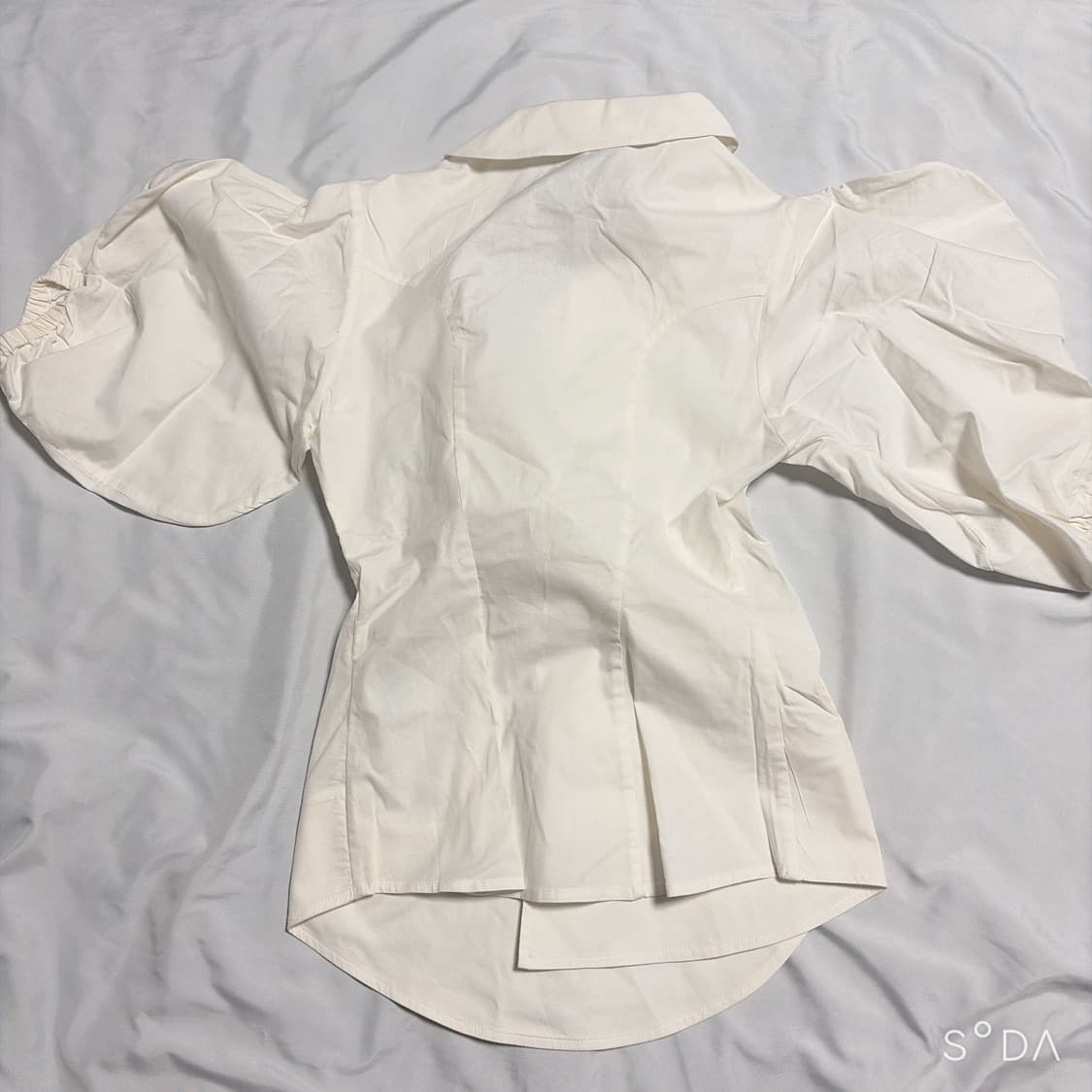 비비안웨스트우드 언발 퍼프 블라우스 38 상품이미지2