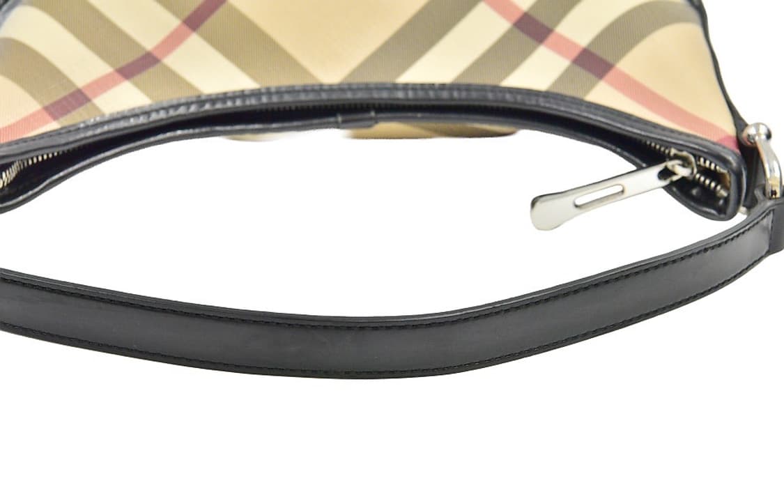 버버리 노바체크 PVC 호보백(정품) 상품이미지8
