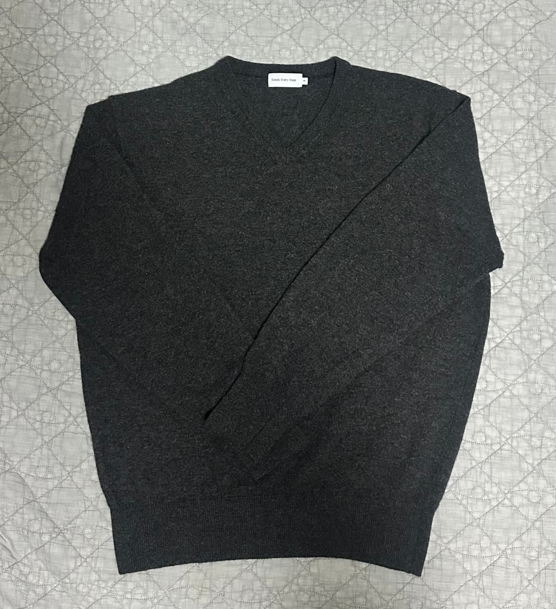 스테디에브리웨어/스탠다드 울 브이 넥 니트 (차콜) /3사이즈 상품이미지5