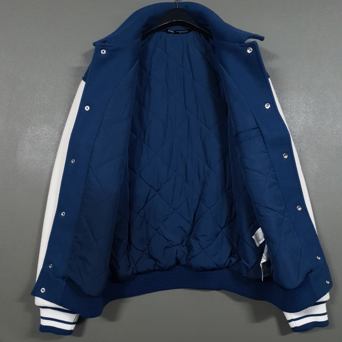 실측 L) 자라 신형 22FW 바시티 스타디움 패치 콤비 봄버 자켓 상품이미지7