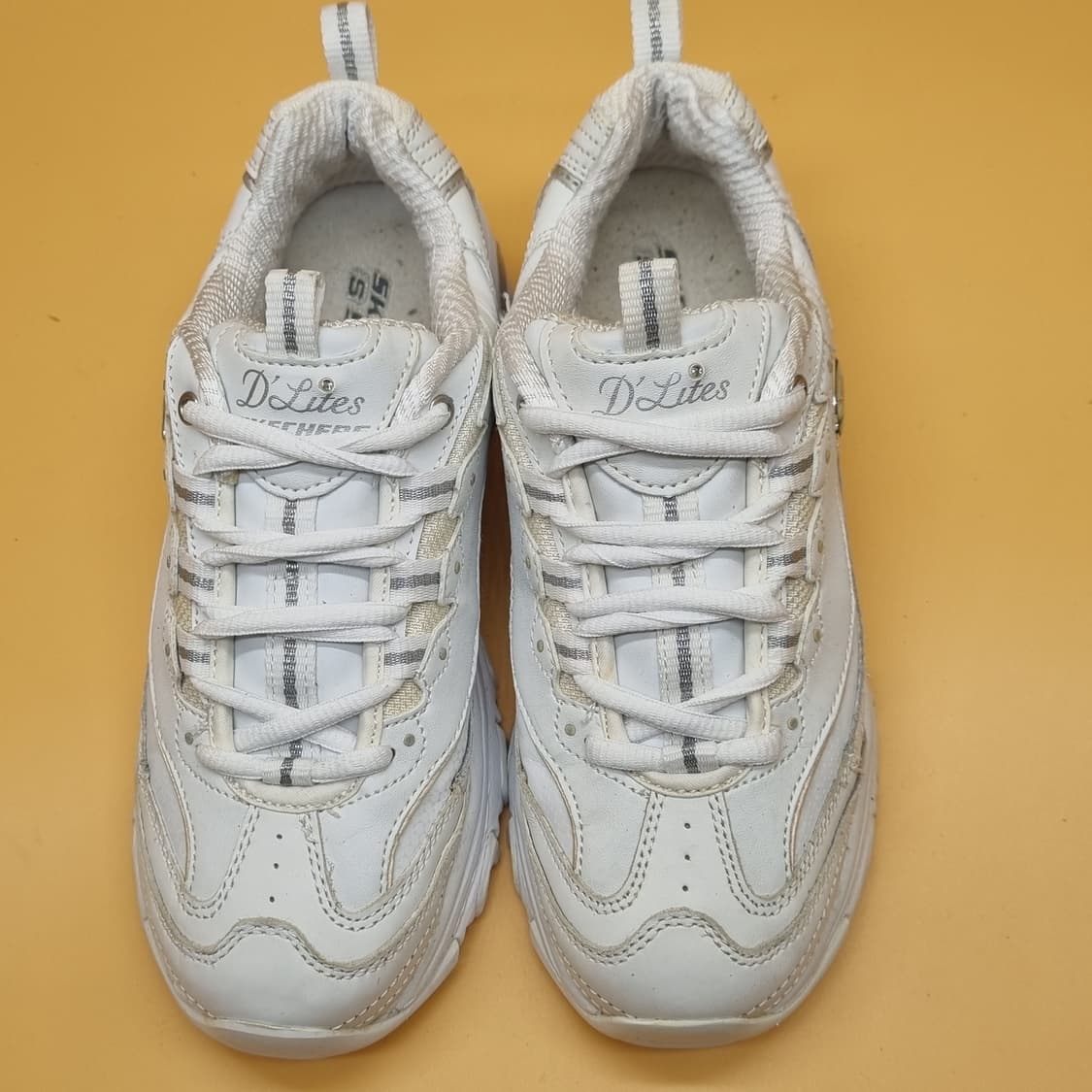 스케쳐스 딜라이트 화이트 여성운동화235  상품이미지2