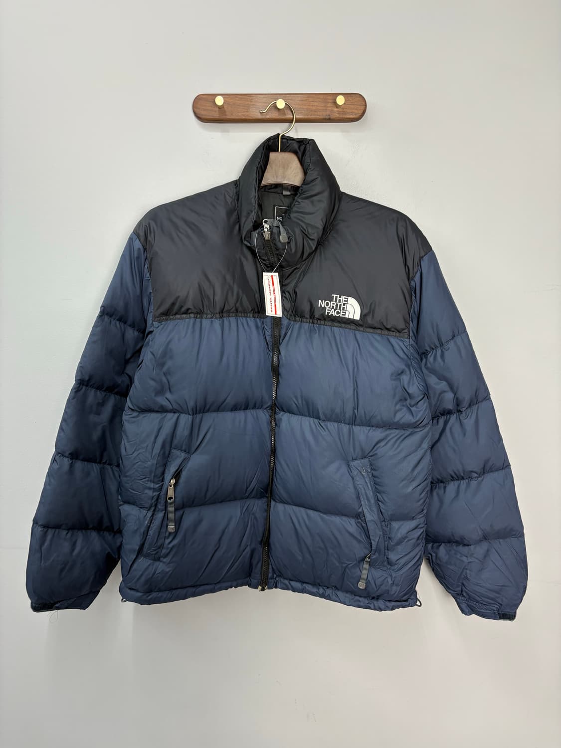 노스페이스 눕시 레트로 다운 패딩 자켓 A3243 상품이미지2