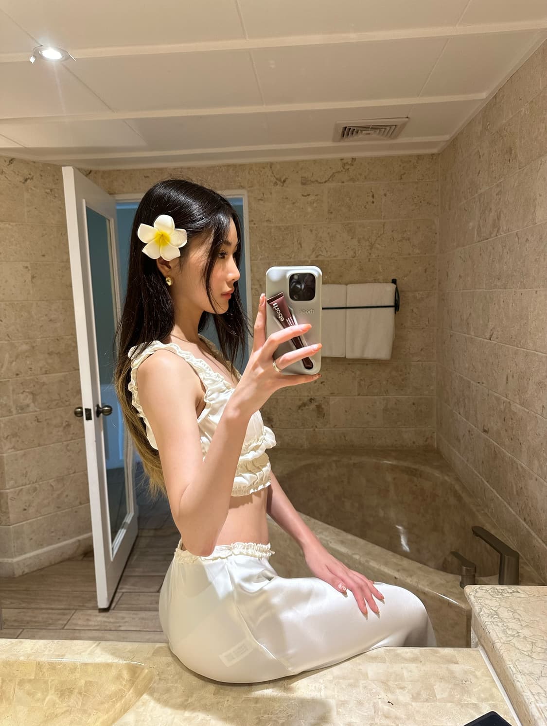 자라 새틴 프릴 탑 상품이미지1