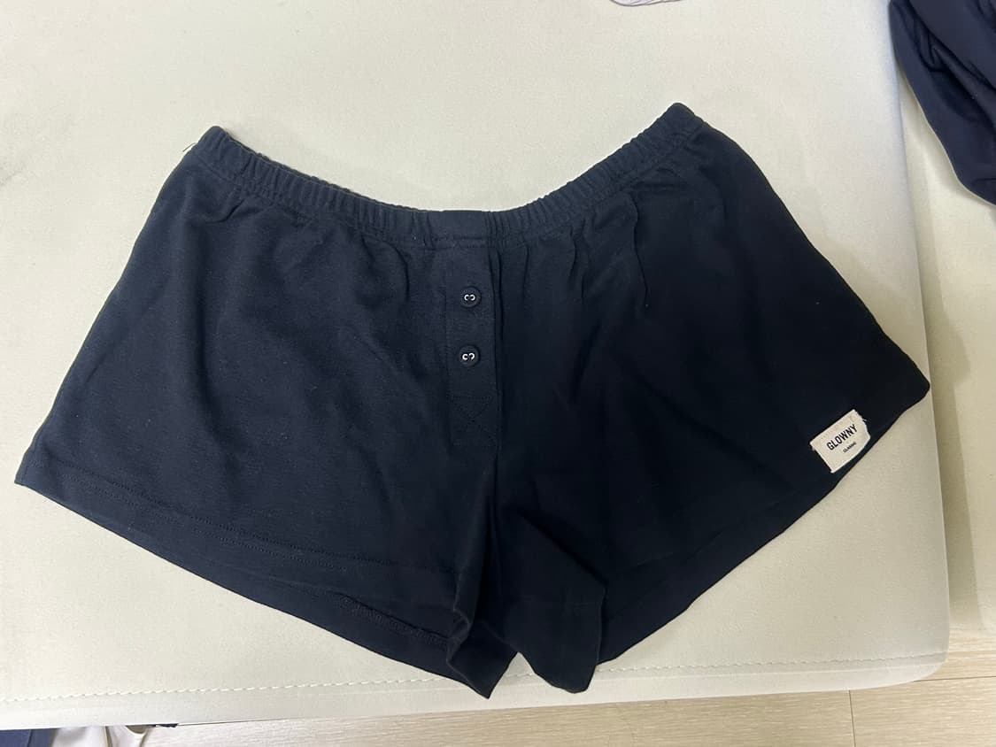 글로니 클래식 쇼츠 블랙 상품이미지1