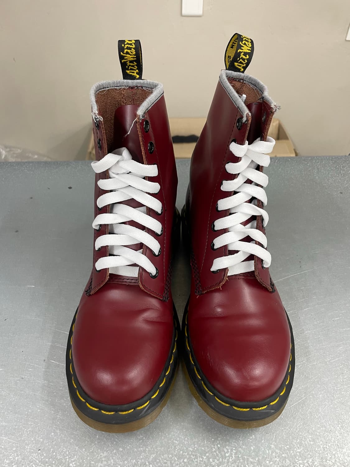 닥터마틴 1490 10홀 체리레드 UK5 상품이미지5