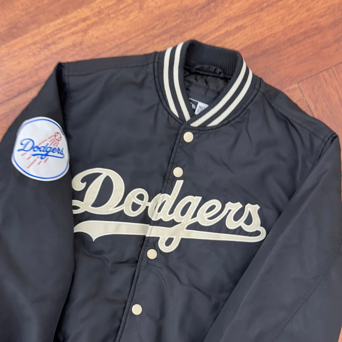 90 뉴에라 LA다저스 블랙 스타디움 누빔 자켓  상품이미지4