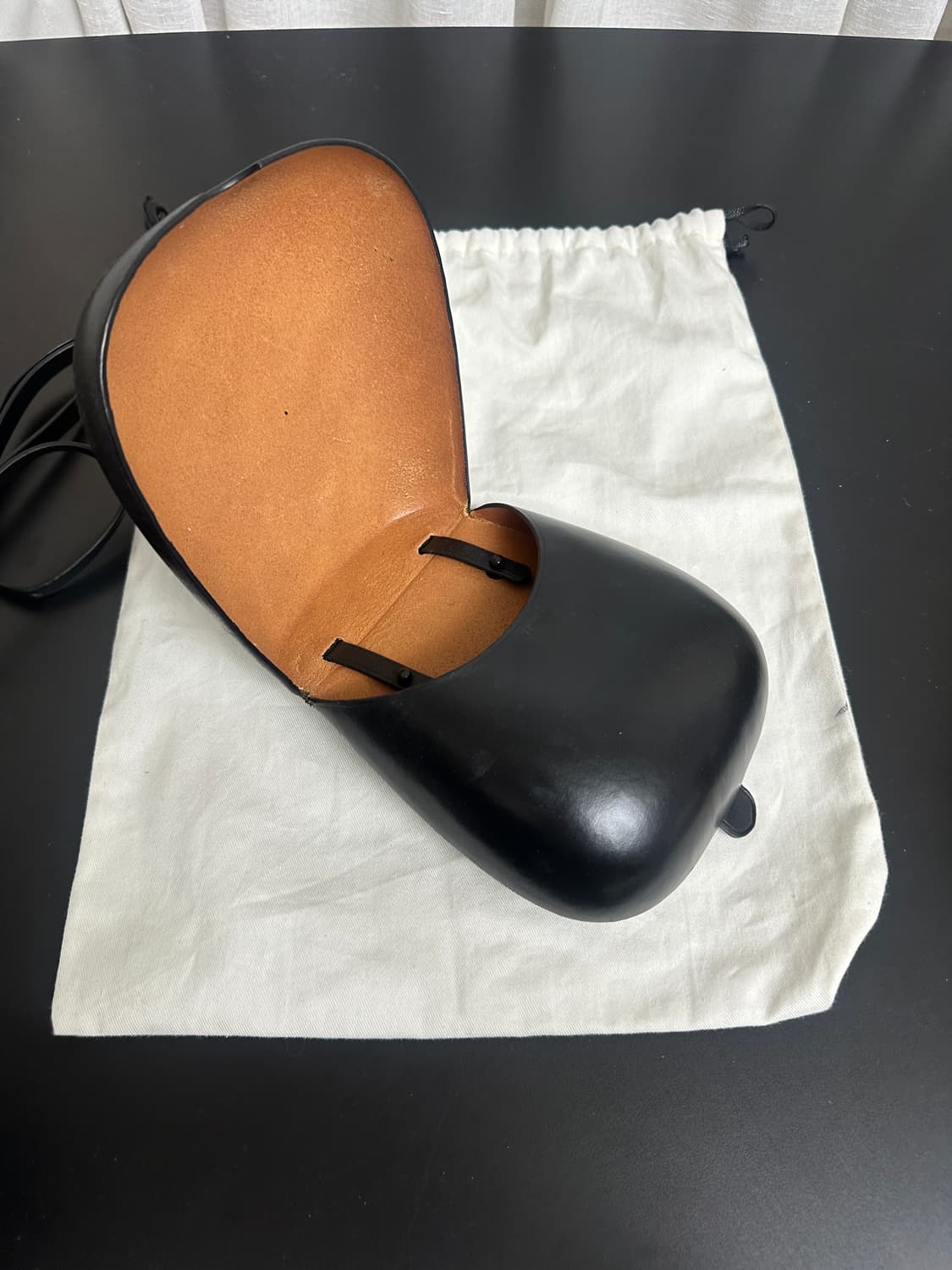 르메르 몰디드 타코백 몰드 카트리지 스트랩숄더 크로스백 상품이미지5