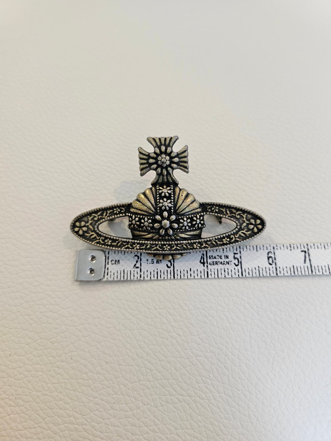 비비안웨스트우드 업사이클링 엔틱 브로치 상품이미지4